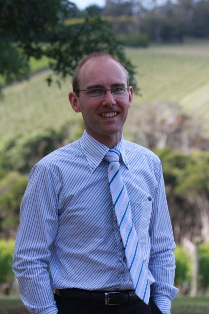 Andrew V Parker (Australia, 2008).