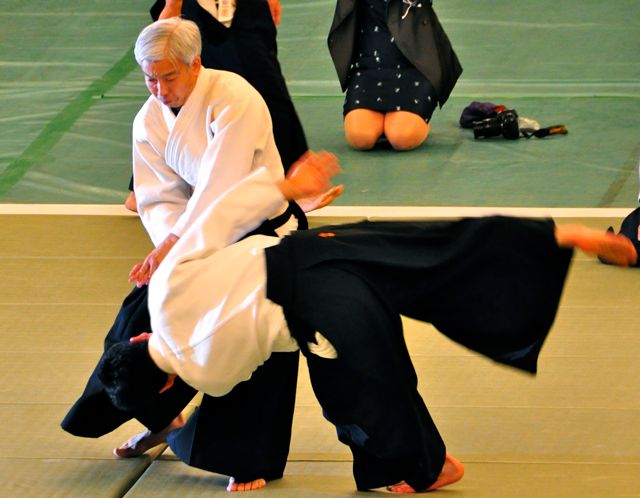 'Doshu doing kotegaeshi'