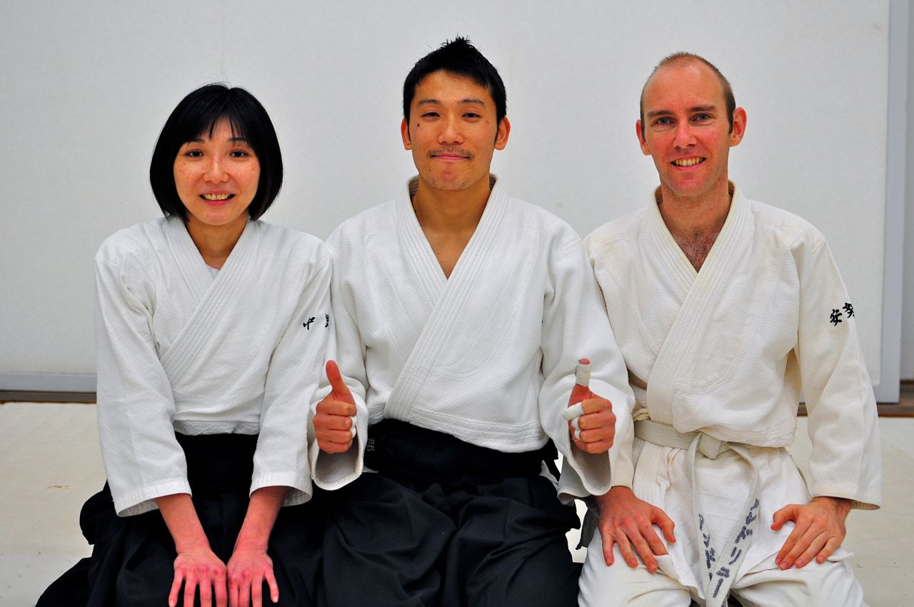 'With Nakano san (left) and Sonobe san (center).'
